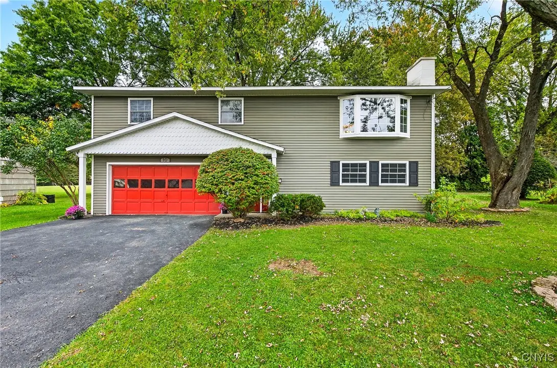 10 Indigo Path, Liverpool, NY 13090 - Image #1