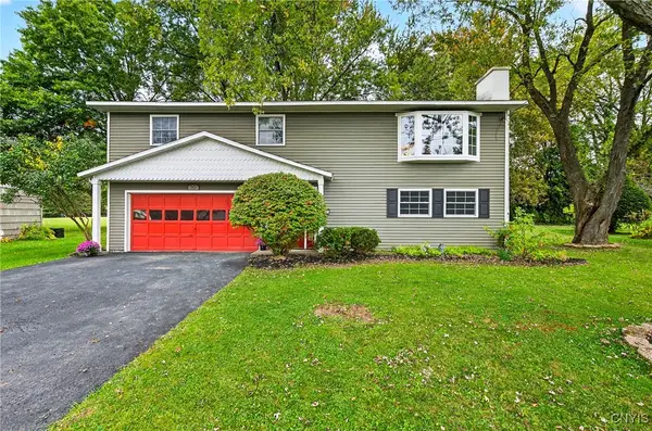 10 Indigo Path, Liverpool, NY 13090