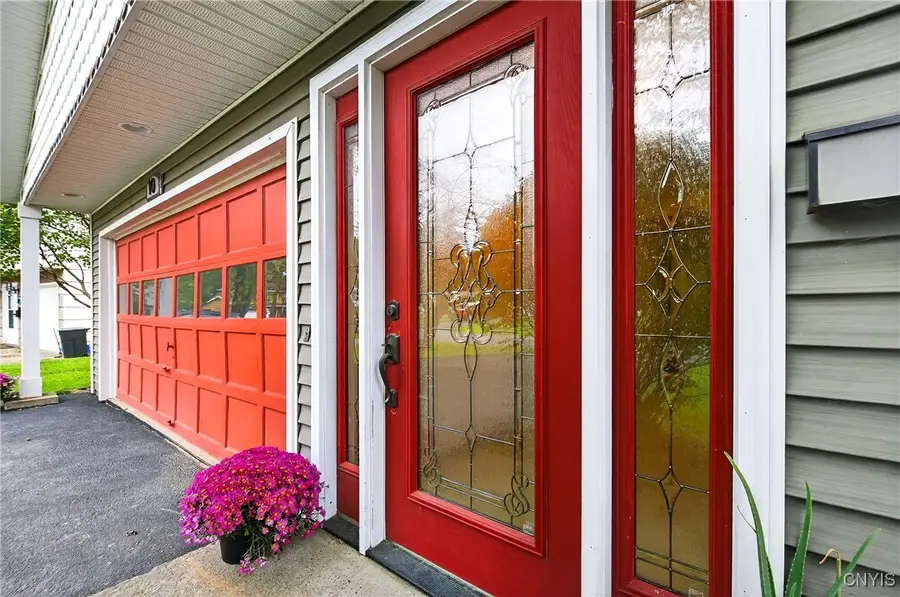 10 Indigo Path, Liverpool, NY 13090 - Image #2