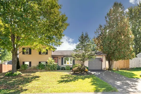 8371 Zenith Drive, Baldwinsville, NY 13027