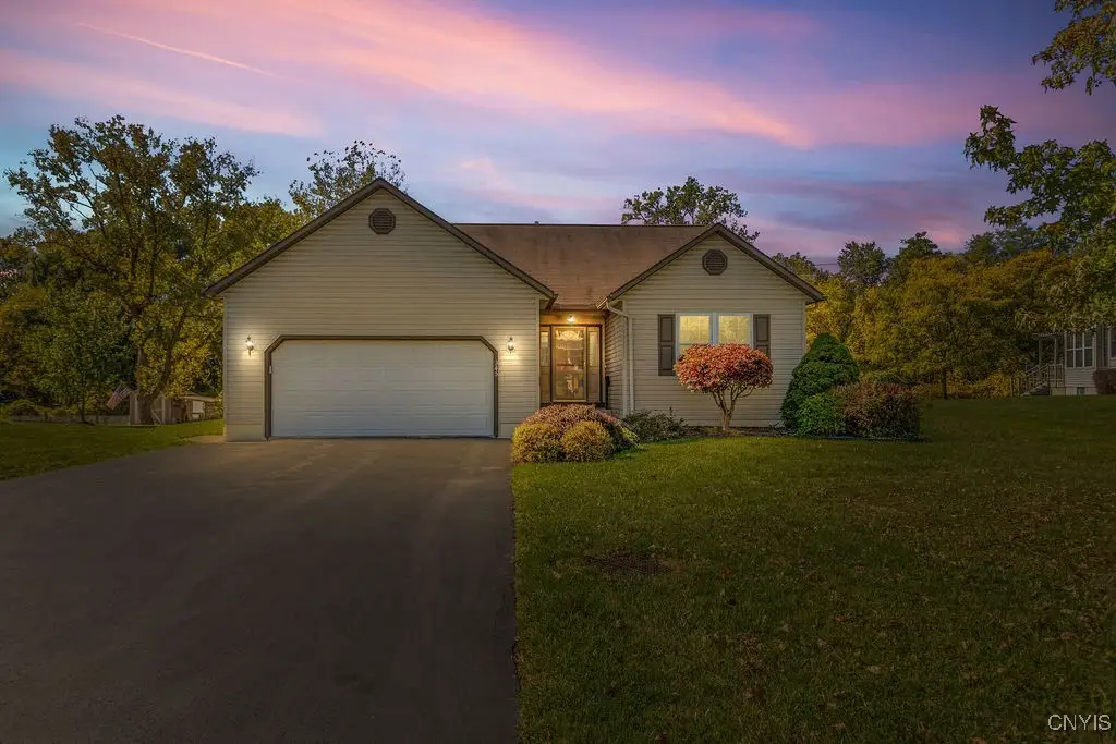 345 Westlind Road, Syracuse, NY 13219 - Image #1