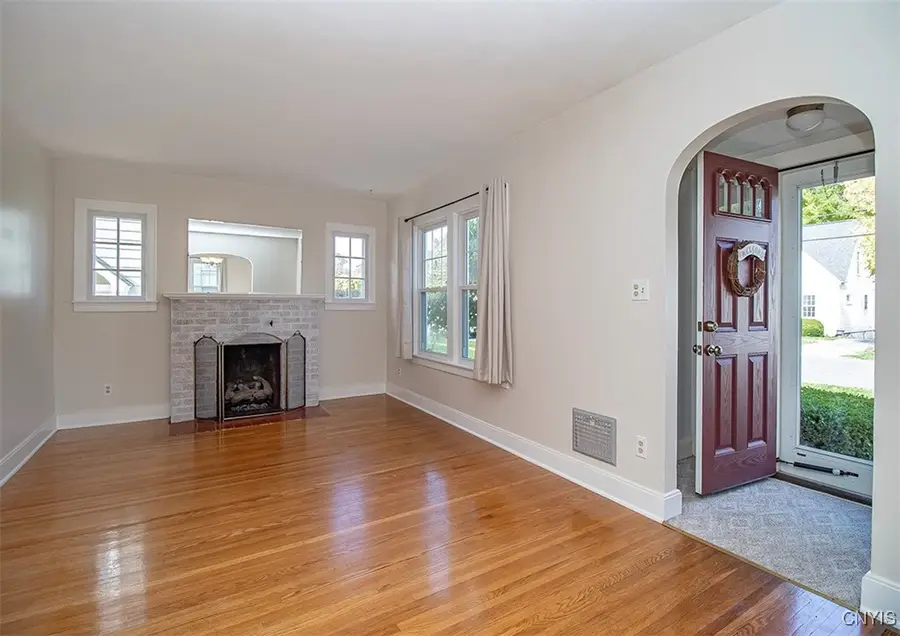 136 Weymouth Road, Syracuse, NY 13205 - Image #3