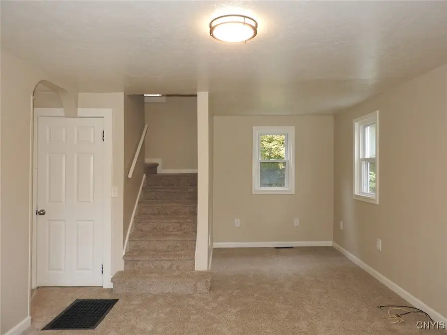 110 Gulf Road, Camillus, NY 13031 - Image #3