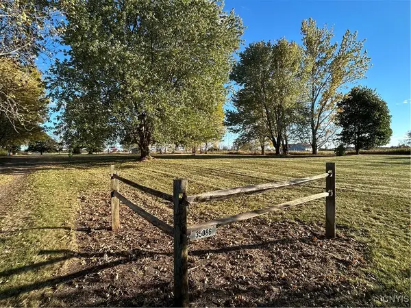 35086 State Route 12e, Cape Vincent, NY 13618