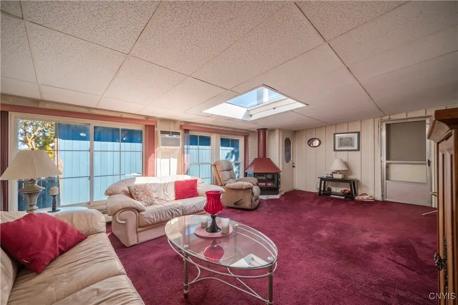 110 Bellshire Lane, Syracuse, NY 13208 - Image #2