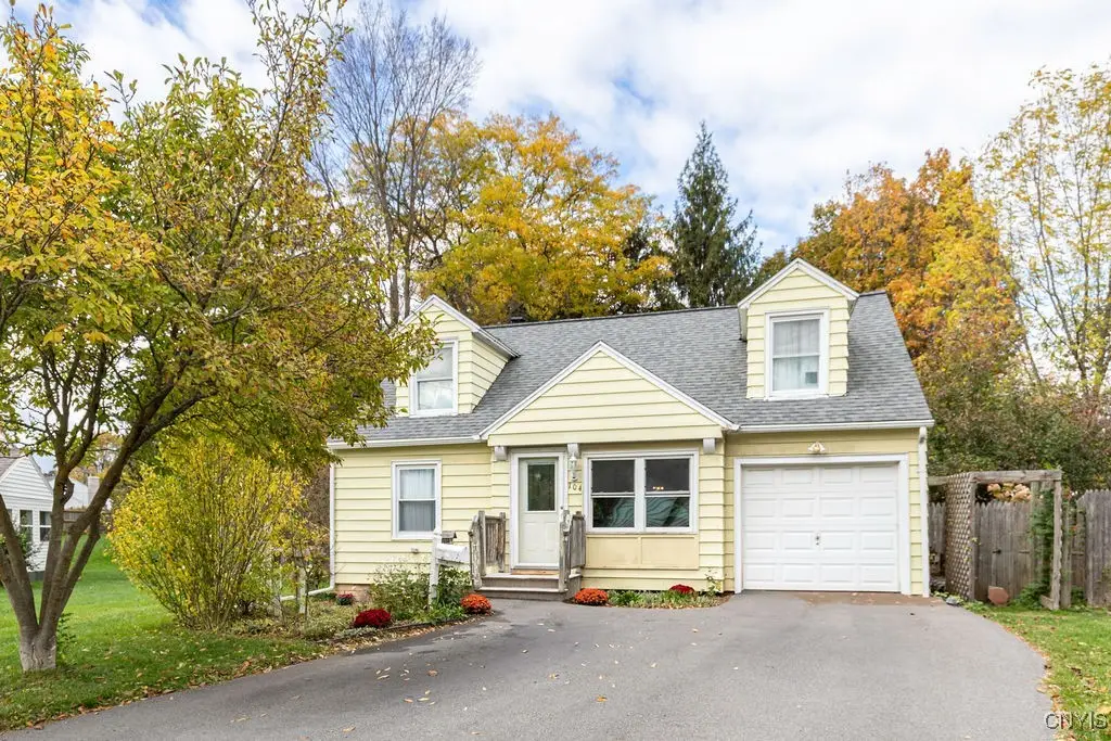 104 Circle Road, North Syracuse, NY 13212 - Image #1