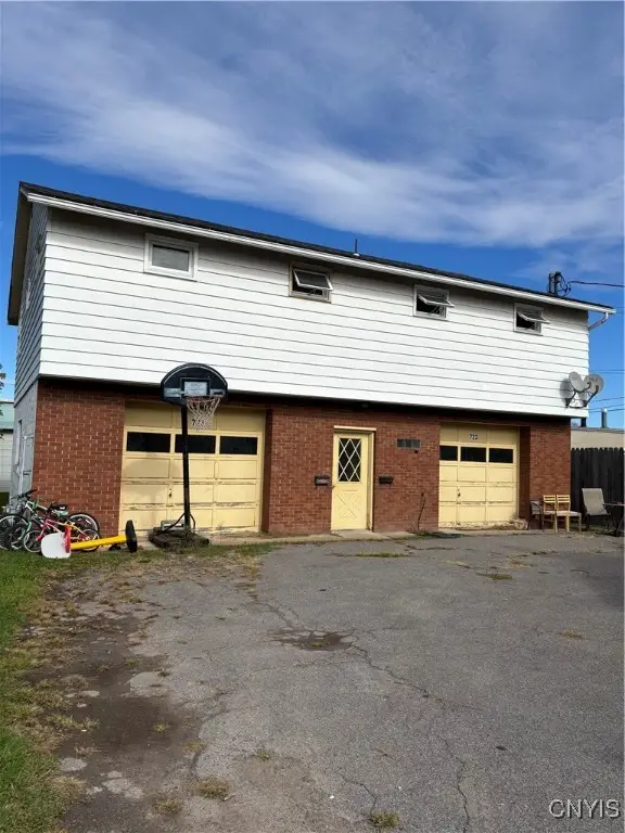 723 Orwood Place, Syracuse, NY 13208