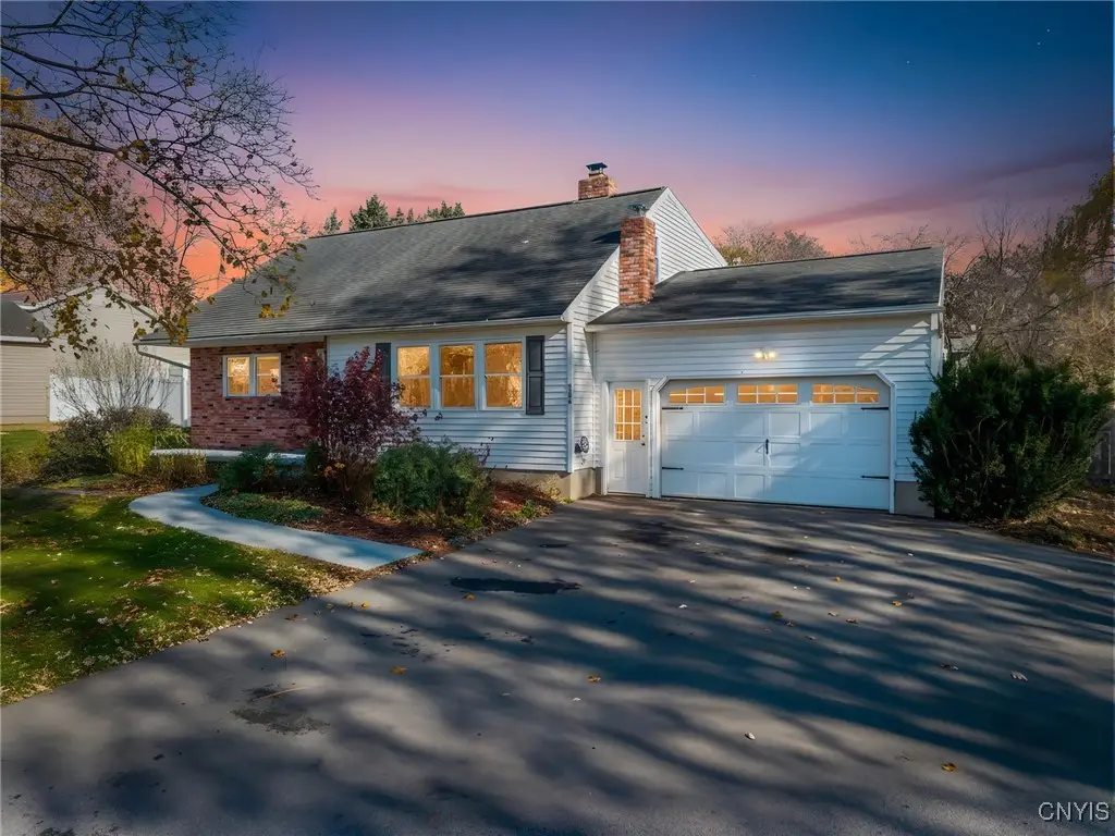 9396 Woodlawn Drive, Brewerton, NY 13029 - Image #1