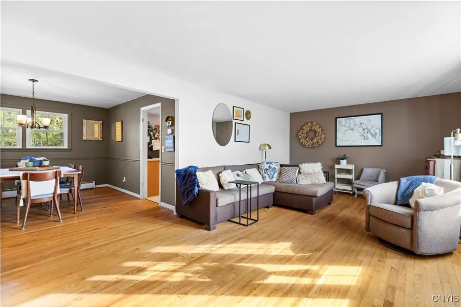 8821 Tibbitts Road, New Hartford, NY 13413 - Image #2