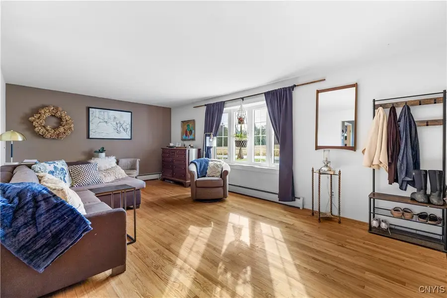 8821 Tibbitts Road, New Hartford, NY 13413 - Image #3