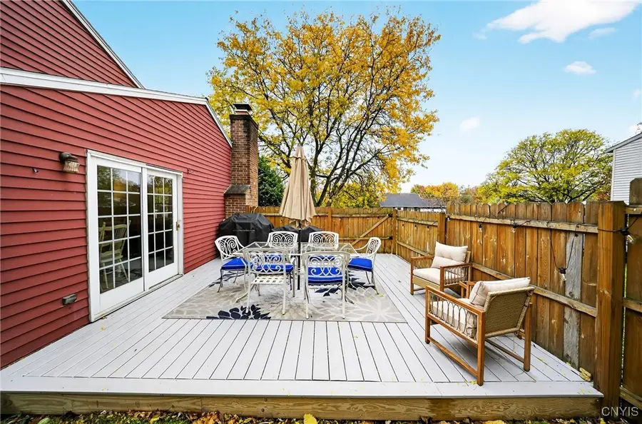 5721 Stonykill Drive, East Syracuse, NY 13057 - Image #2