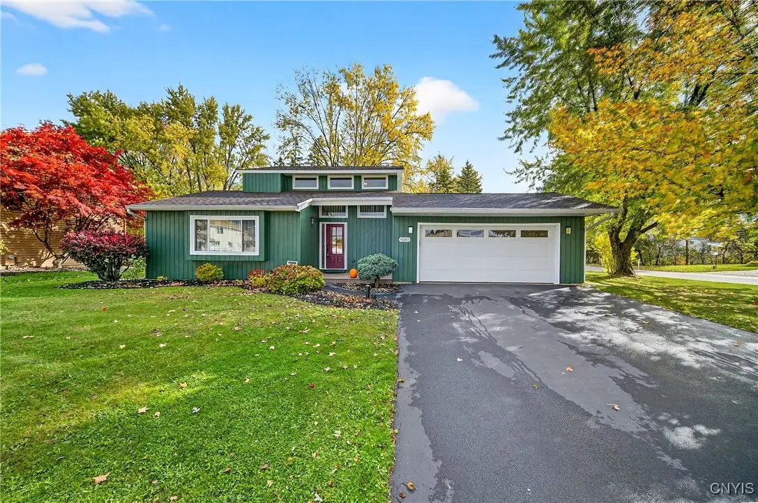 8302 Parker House Path, Cicero, NY 13039 - Image #1