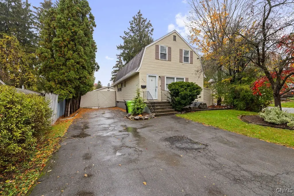 907 E Molloy Road, Syracuse, NY 13211 - Image #1