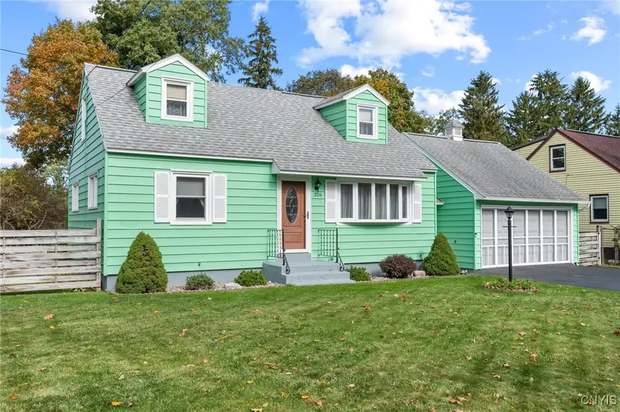 216 Dixon Drive, Syracuse, NY 13219 - Image #2