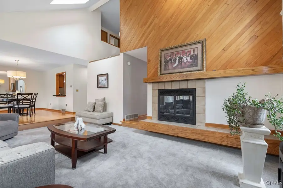 6817 Jayhawk Circle, Baldwinsville, NY 13027 - Image #3