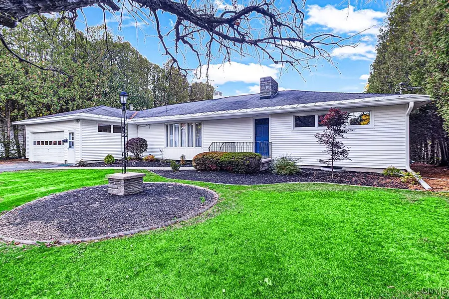 154 Paris Road, New Hartford, NY 13413 - Image #2