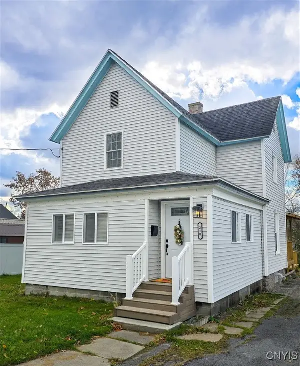 210 St Lawrence Avenue E, Brownville, NY 13615
