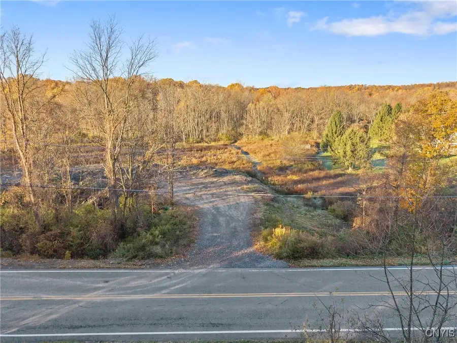 5691 Ike Dixon Road, Camillus, NY 13031 - Image #3