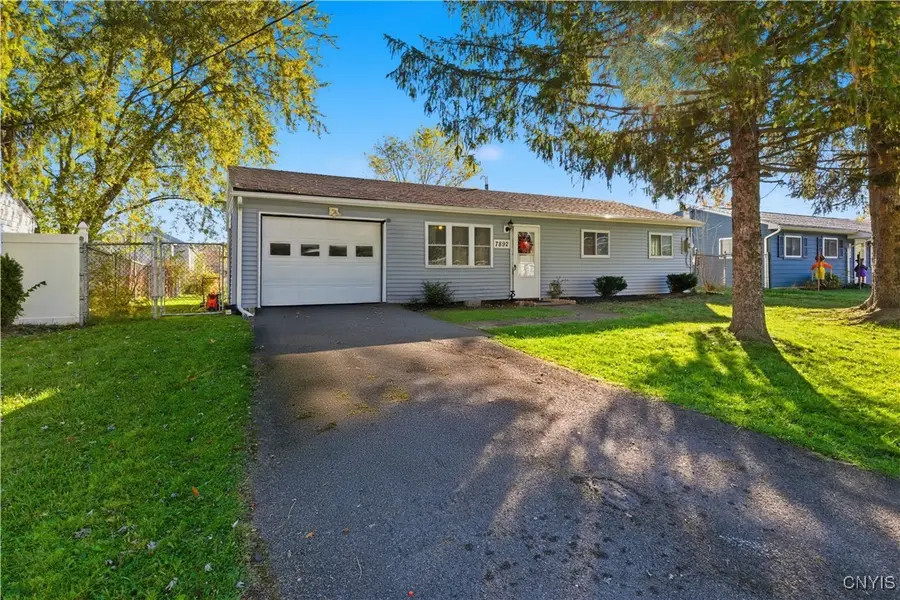 7892 Rinaldo Boulevard E, Bridgeport, NY 13030 - Image #2