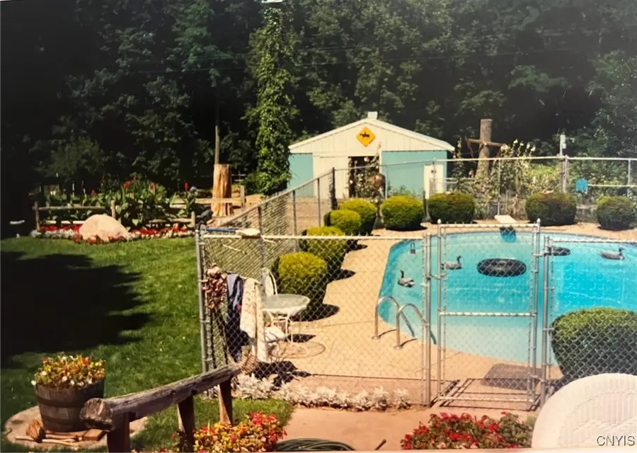 7670 Maple Road, Baldwinsville, NY 13027 - Image #2