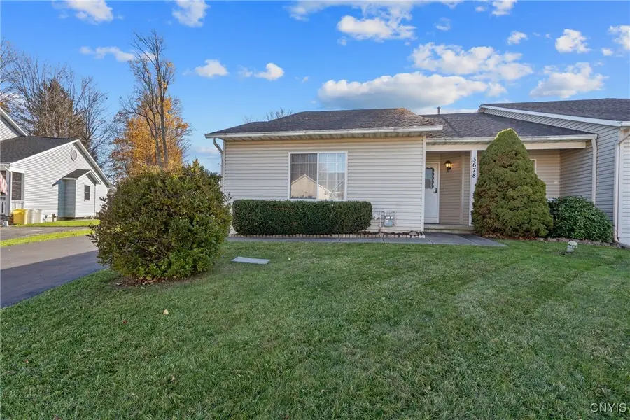 3678 Black Brant Drive, Liverpool, NY 13090 - Image #2