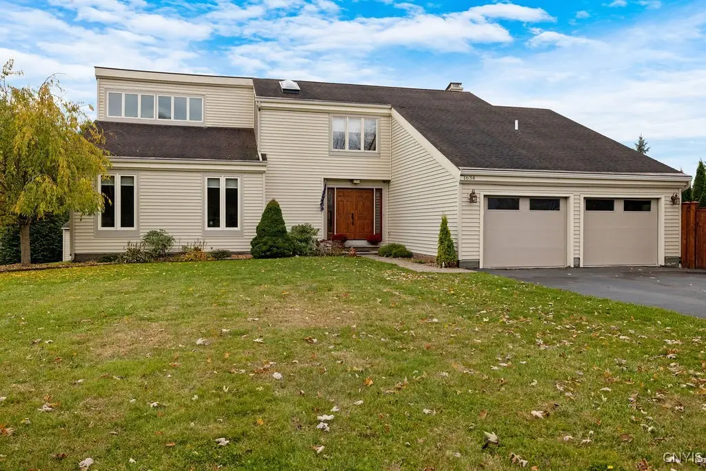 1634 Mariner Trail, Baldwinsville, NY 13027 - Image #1