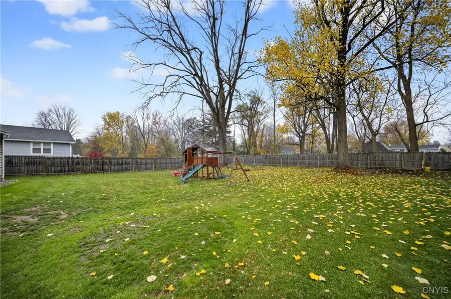 205 Sunset Drive, East Syracuse, NY 13057 - Image #3