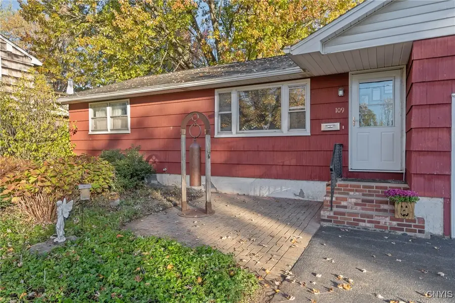 109 Mosher Street, East Syracuse, NY 13057 - Image #3