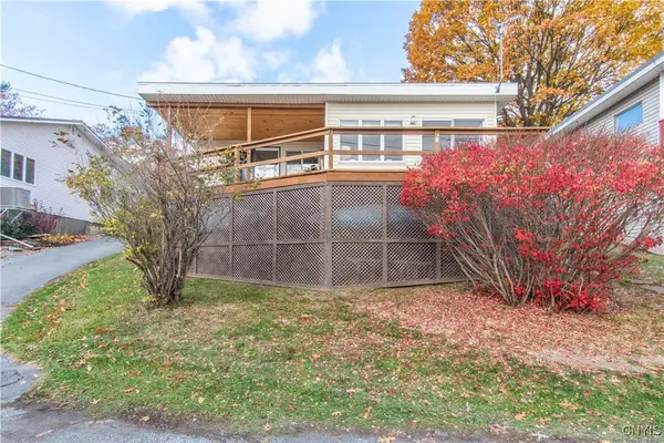 19474 Crestview Drive, Wellesley Island, NY 13640