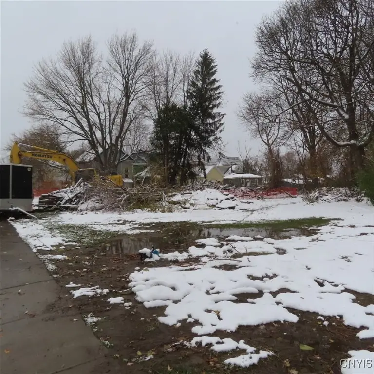 209 Lincoln Ave, Syracuse, NY 13204 - Image #2