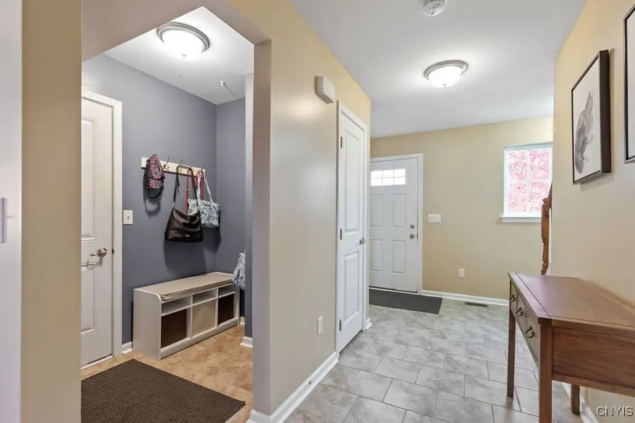 117 Rising Crest Circle, Minoa, NY 13116 - Image #3