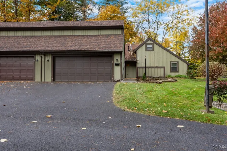 669 Idlewood Boulevard, Baldwinsville, NY 13027 - Image #3