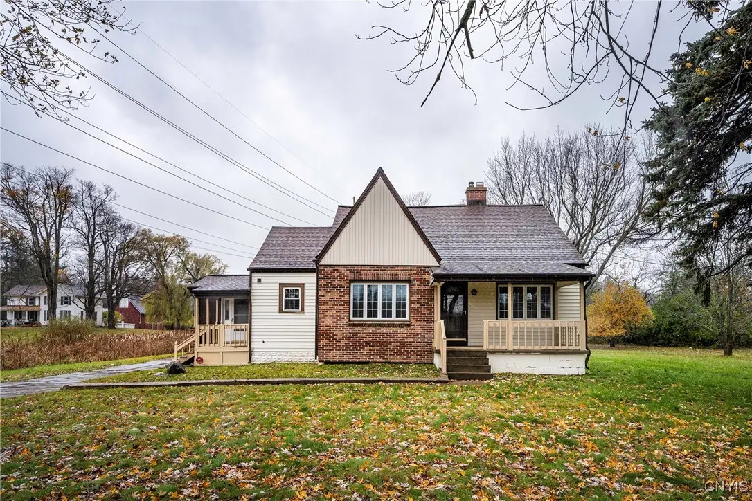 5082 Bay View Road, Hamburg, NY 14075 - Image #1