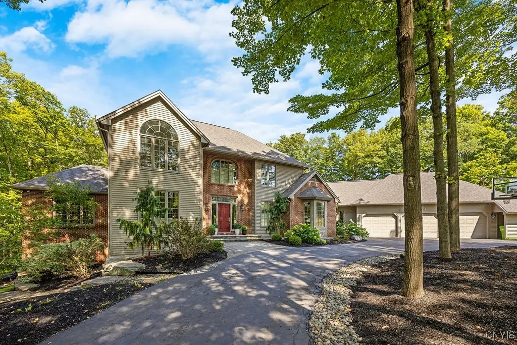 8420 Hobnail Road, Manlius, NY 13104 - Image #1