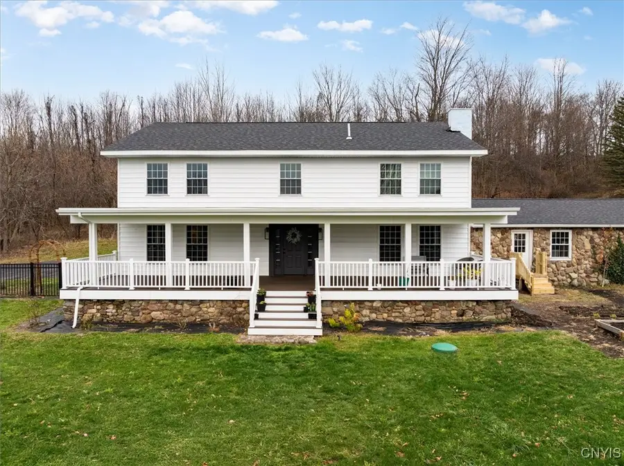 5578 Ike Dixon Road, Camillus, NY 13031 - Image #2