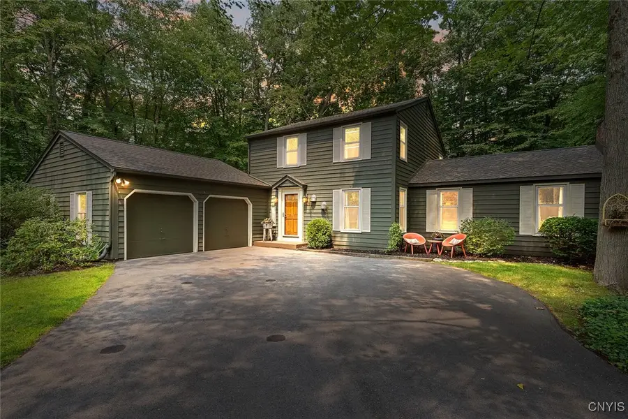 8701 Welwyn Lane, Baldwinsville, NY 13027 - Image #2