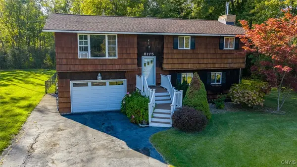 8175 Caughdenoy Road, Clay, NY 13041