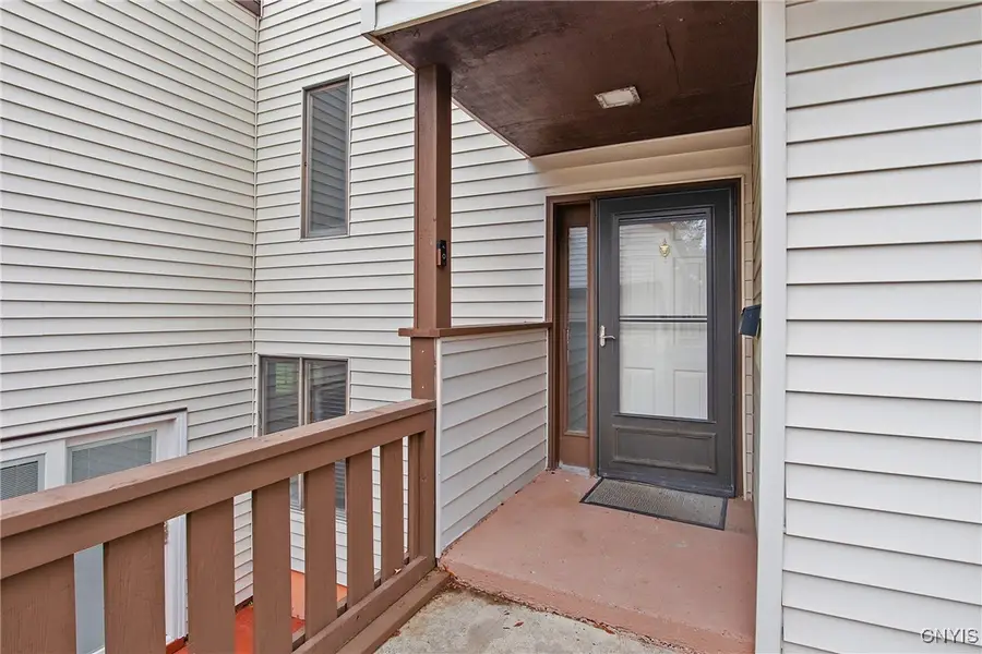 201 Woburn Drive, Camillus, NY 13031 - Image #2