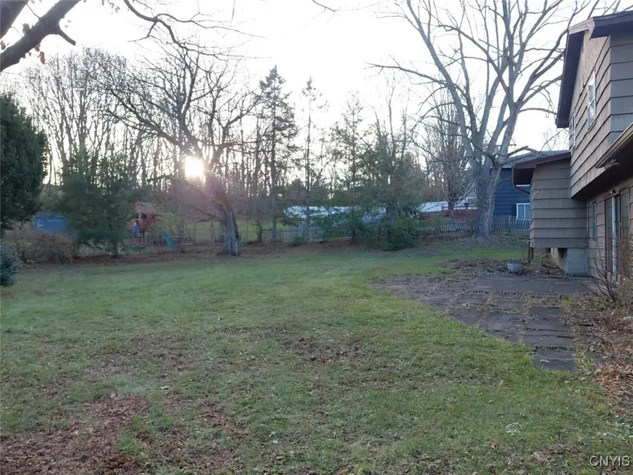 7658 Farmington Road, Manlius, NY 13104 - Image #3