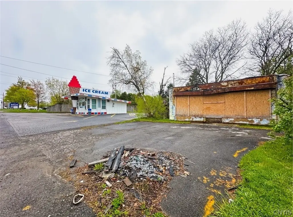 1733 Burrstone Road, Utica, NY 13413 - #1