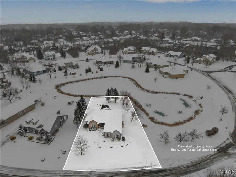 8531 Whisper Ridge Circle, Baldwinsville, NY 13027 - Image #2