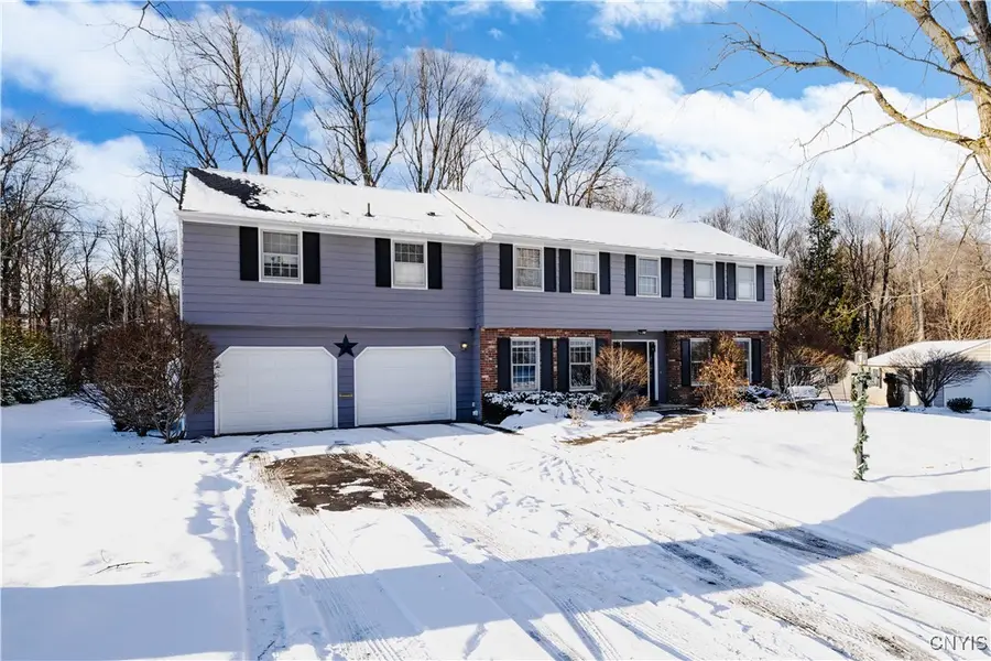 52 Woodberry Road, New Hartford, NY 13413 - Image #2