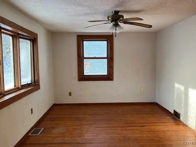 6 Mayberry Place, New Hartford, NY 13413 - Image #2