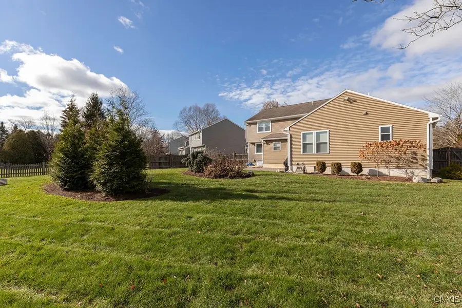 4251 Mayfair Circle, Liverpool, NY 13090 - Image #3