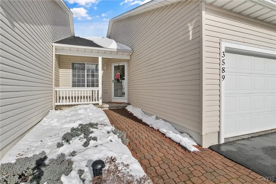 3589 Redhead Terrace, Liverpool, NY 13090 - Image #3