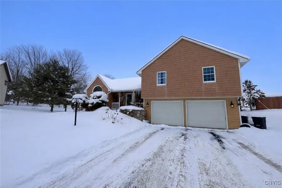 9111 Birch Circle, Marcy, NY 13403 - Image #2