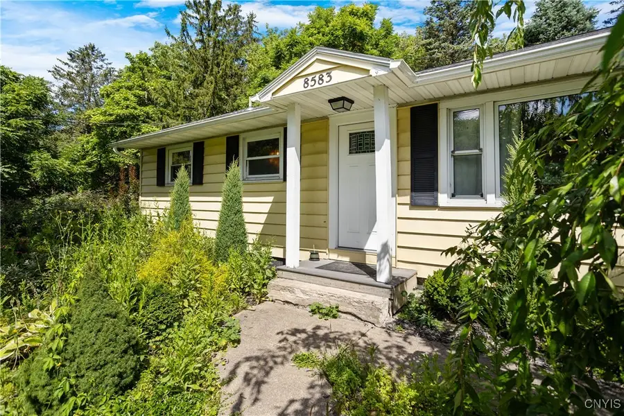 8583 Green Lakes Road, Fayetteville, NY 13066 - Image #2