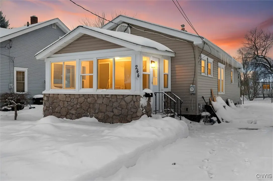 244 Medford Road, Syracuse, NY 13208 - Image #1