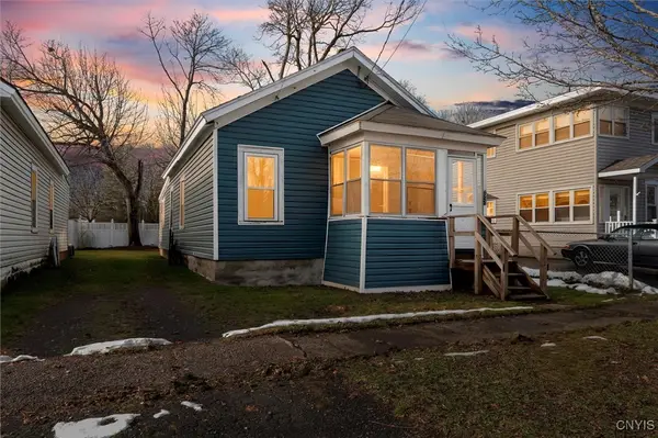 205 Mccool Avenue, East Syracuse, NY 13057