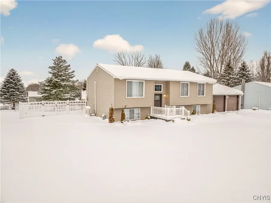 31 Meadowbrook Drive, New Hartford, NY 13413 - Image #3